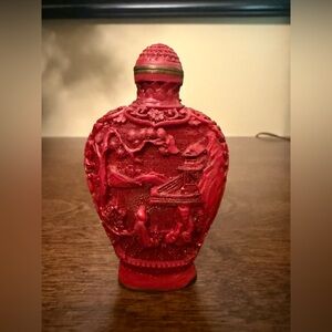 Vintage Chinese Hand-Carved Red Cinnabar Snuff Bottle